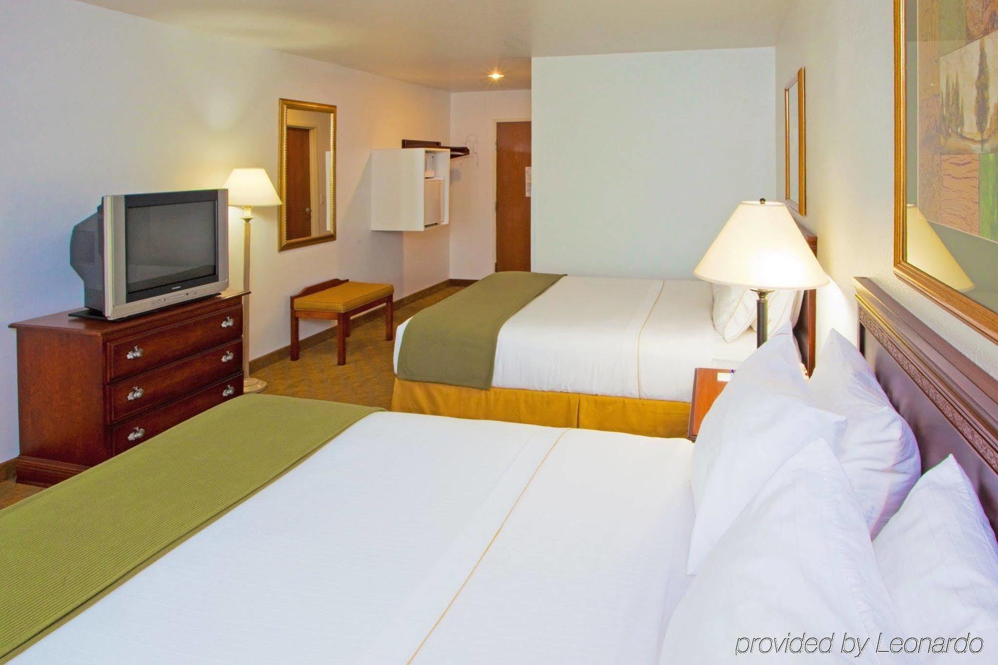 Holiday Inn Express Hotel & Suites Elkins By Ihg Rom bilde